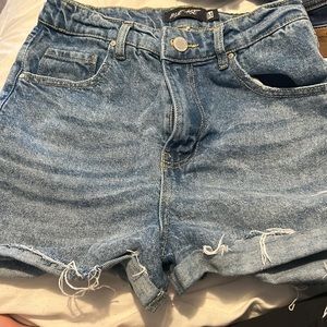 Blue age M high rise shorts